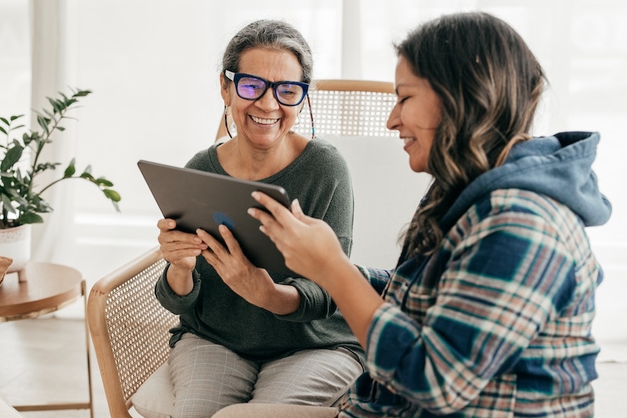 Tips for Taking a Virtual Tour of a 55+ Senior Living Community in Colorado